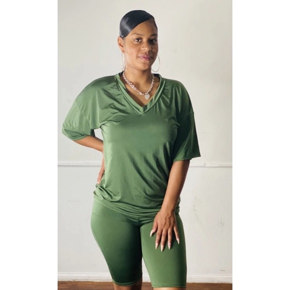 Comfy Two Piece Set - Picture 2 of 4